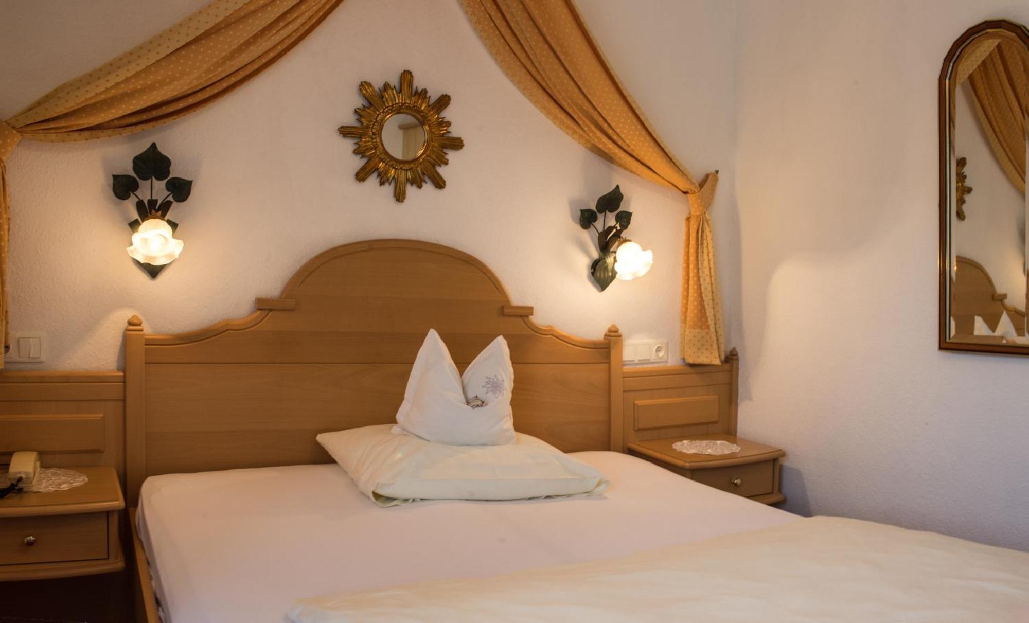 Das Edelweiss Seefeld in Tirol Room photo